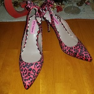 Betsey Johnson Pumps